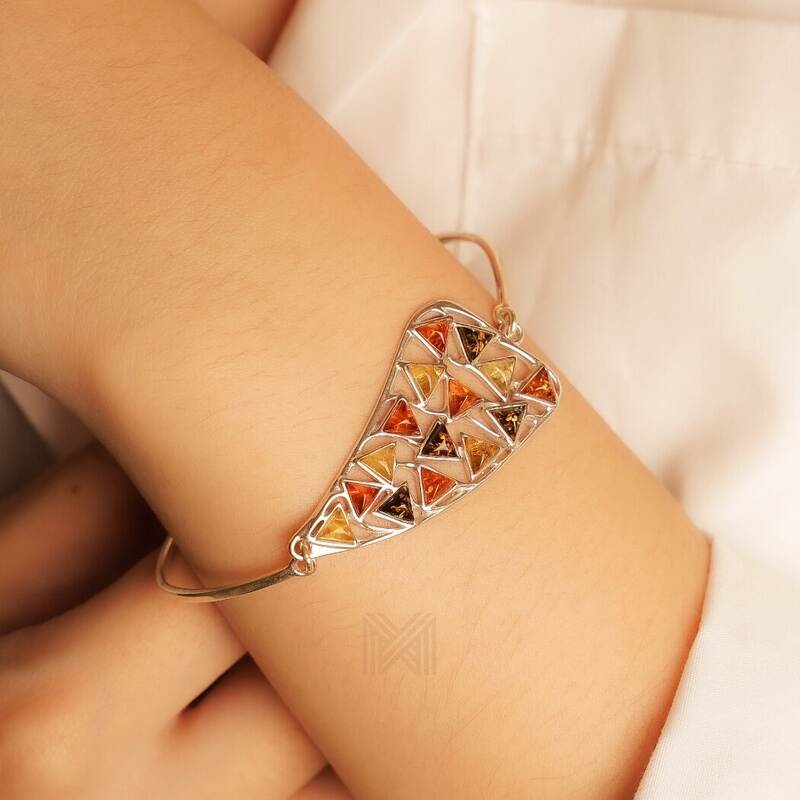 MILLENNE Multifaceted Baltic Amber Mulitple Studded Triangular Silver Bracelet with 925 Sterling Silver