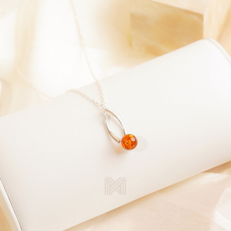 MILLENNE Multifaceted Baltic Amber Mulitple Studded Circular Silver Pendant with 925 Sterling Silver