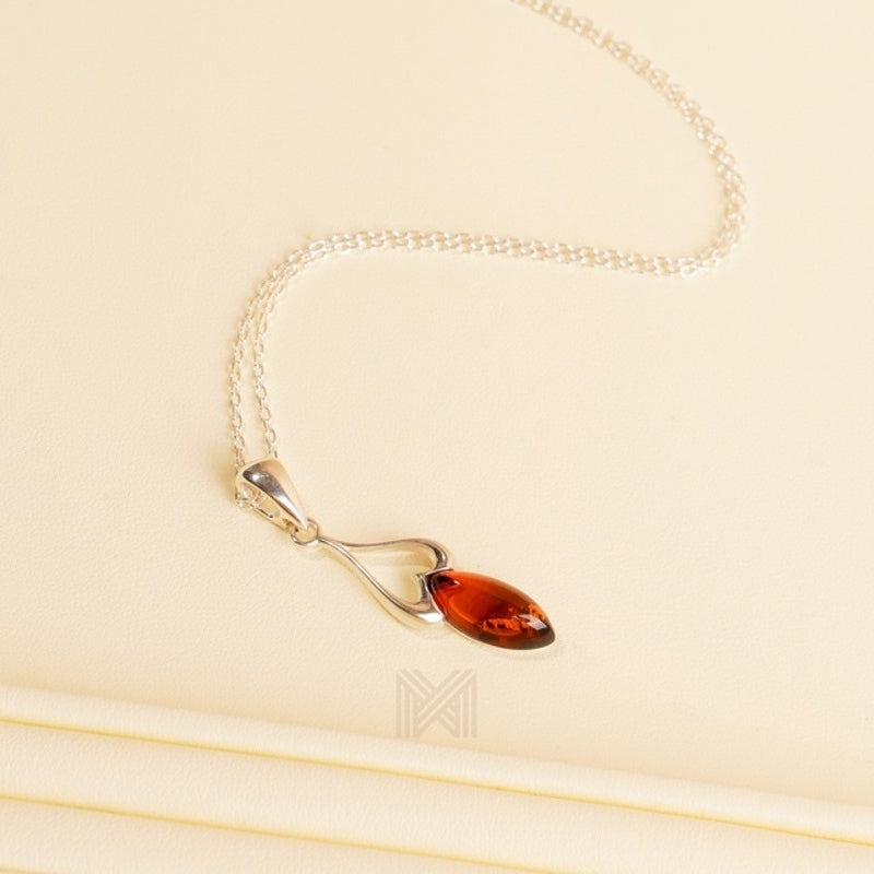 MILLENNE Multifaceted Baltic Amber Heart On Your Leaf Silver Pendant with 925 Sterling Silver