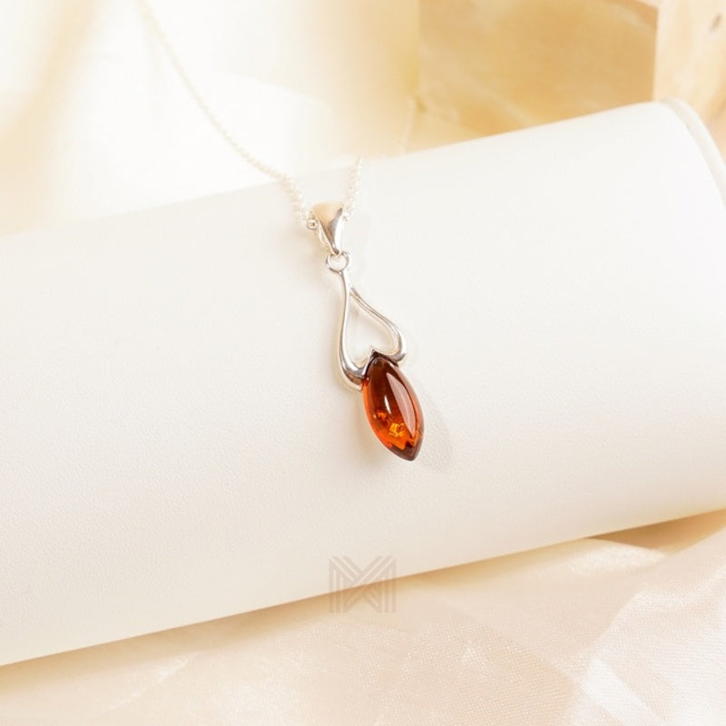 MILLENNE Multifaceted Baltic Amber Heart On Your Leaf Silver Pendant with 925 Sterling Silver