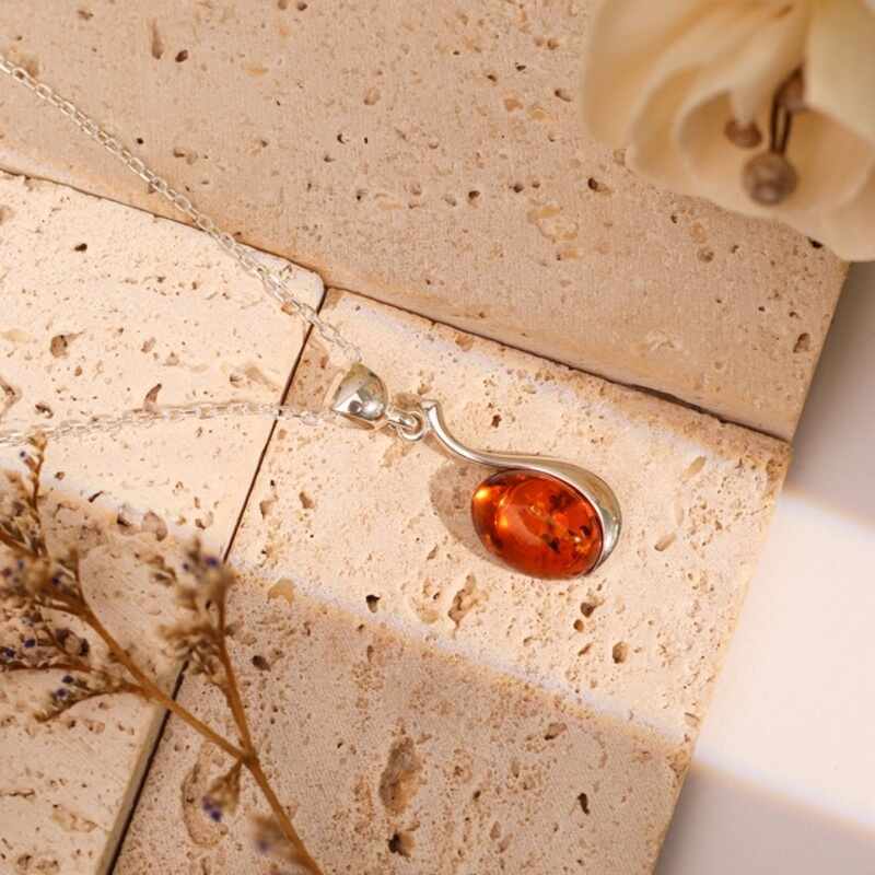 MILLENNE Multifaceted Baltic Amber Drops of Amber Silver Pendant with 925 Sterling Silver