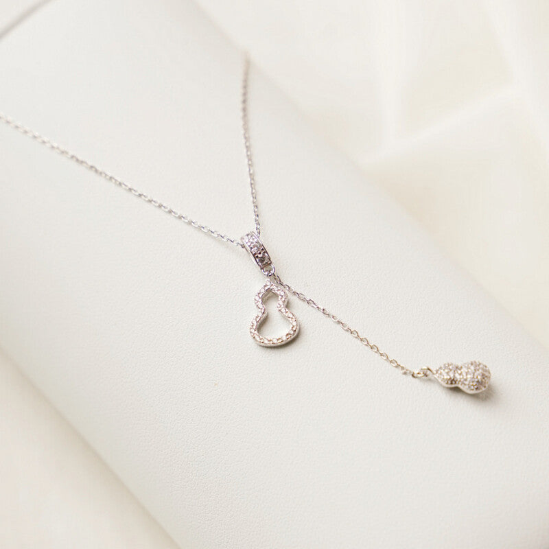 MILLENNE Millennia 2000 Guitar Studded Cubic Zirconia White Gold Necklace with 925 Sterling Silver