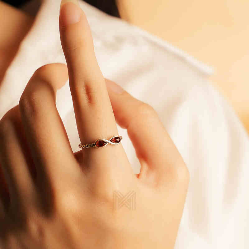 MILLENNE Multifaceted Baltic Amber Infinity Silver Ring with 925 Sterling Silver