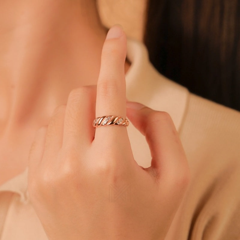 MILLENNE Millennia 2000 Croissant Studded Cubic Zirconia Rose Gold Ring with 925 Sterling Silver