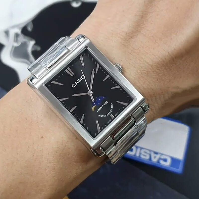 Casio MTP-M105D-1A Men Analog Watch Silver Stainless Steel Strap