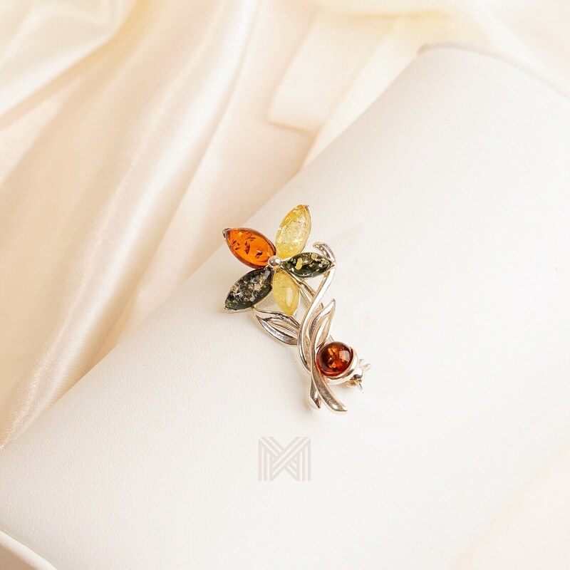 MILLENNE Multifaceted Baltic Amber Fresh Flower Silver Brooch with 925 Sterling Silver