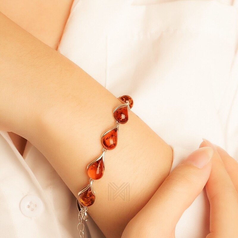 MILLENNE Multifaceted Baltic Amber Droplet Silver Bracelet with 925 Sterling Silver