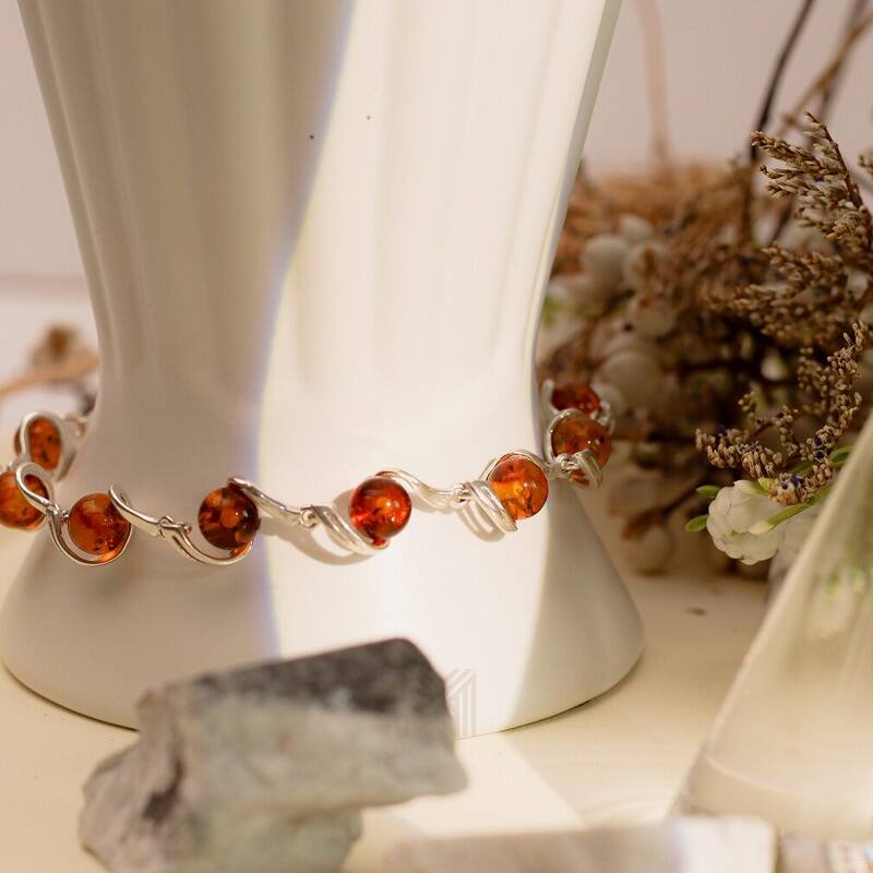 MILLENNE Multifaceted Baltic Amber Goblet Silver Bracelet with 925 Sterling Silver