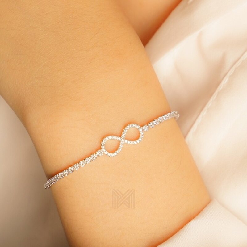 MILLENNE Millennia 2000 Infinity Cubic Zirconia Silver Adjustable Bracelet with 925 Sterling Silver