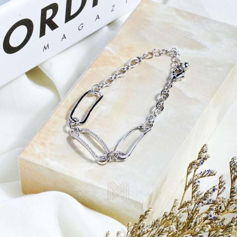 MILLENNE Made For The Night Rectangle Chain Loop Cubic Zirconia Rhodium Bracelet with 925 Sterling Silver