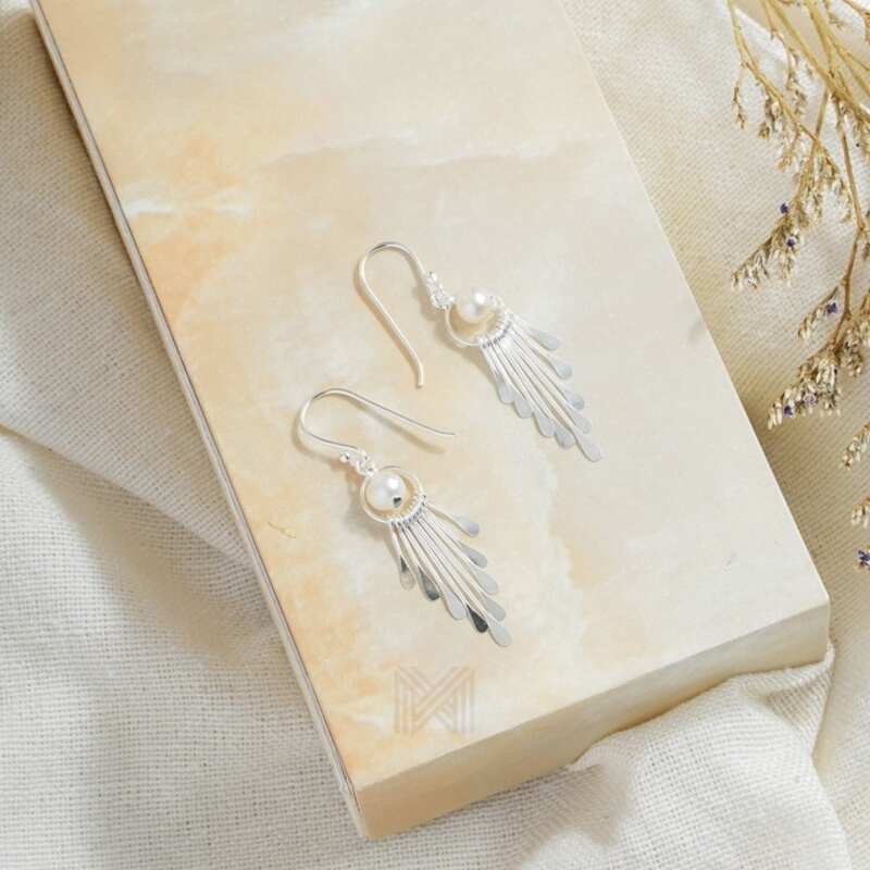 MILLENNE Millennia 2000 Freshwater Pearls Silver Hook Silver Dangle Earrings with 925 Sterling Silver