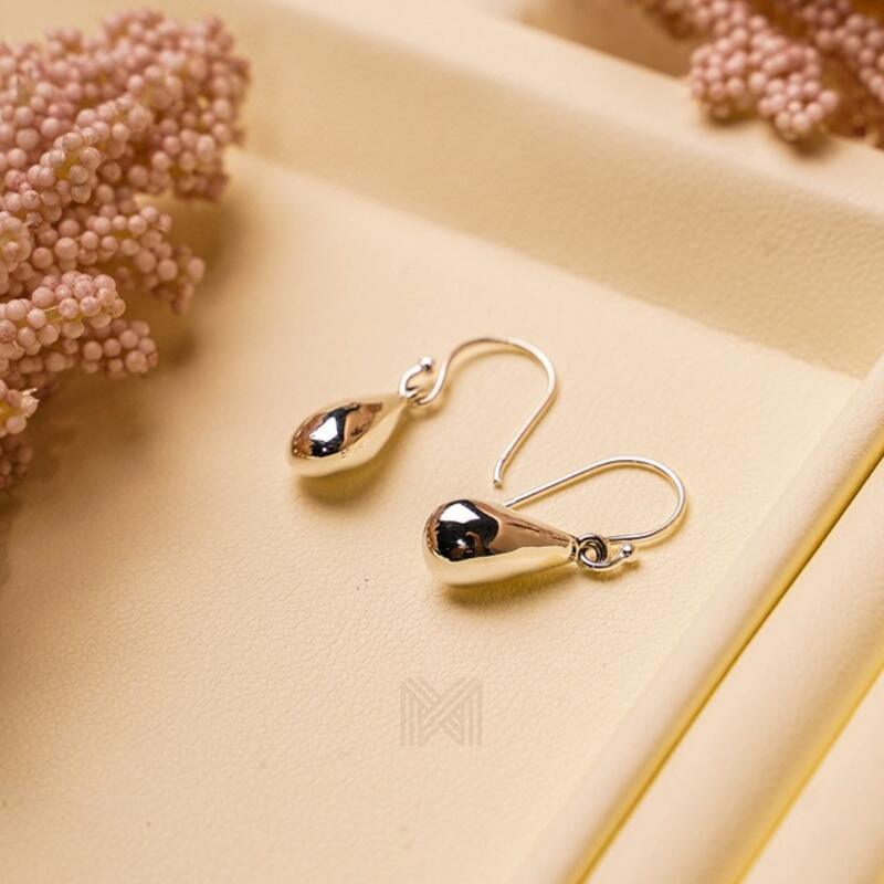 MILLENNE Minimal Droplet Silver Hook Earrings with 925 Sterling Silver