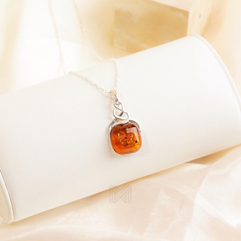 MILLENNE Multifaceted Baltic Amber Twine Silver Pendant with 925 Sterling Silver