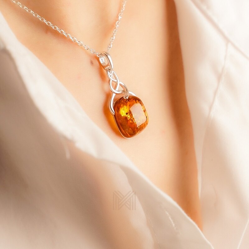 MILLENNE Multifaceted Baltic Amber Twine Silver Pendant with 925 Sterling Silver