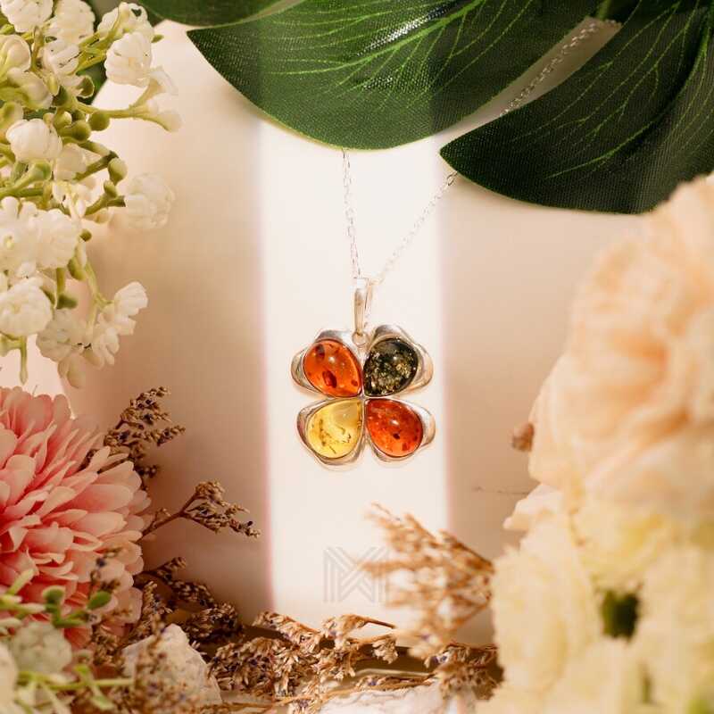 MILLENNE Multifaceted Baltic Amber 4 Leaf Clover Silver Pendant with 925 Sterling Silver