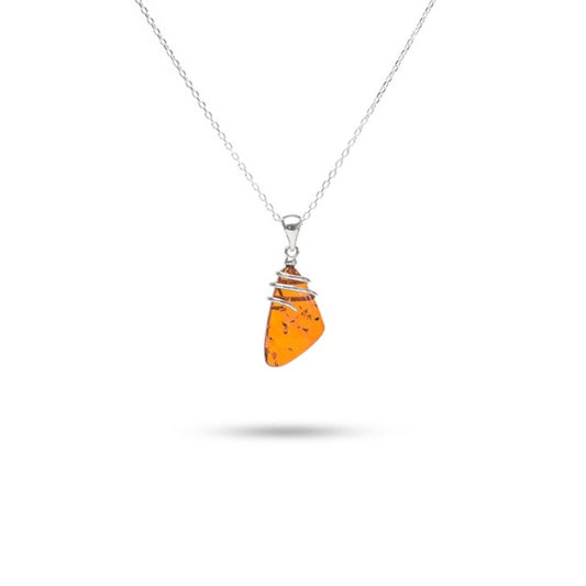 MILLENNE Multifaceted Baltic Amber Rustic Silver Pendant with 925 Sterling Silver