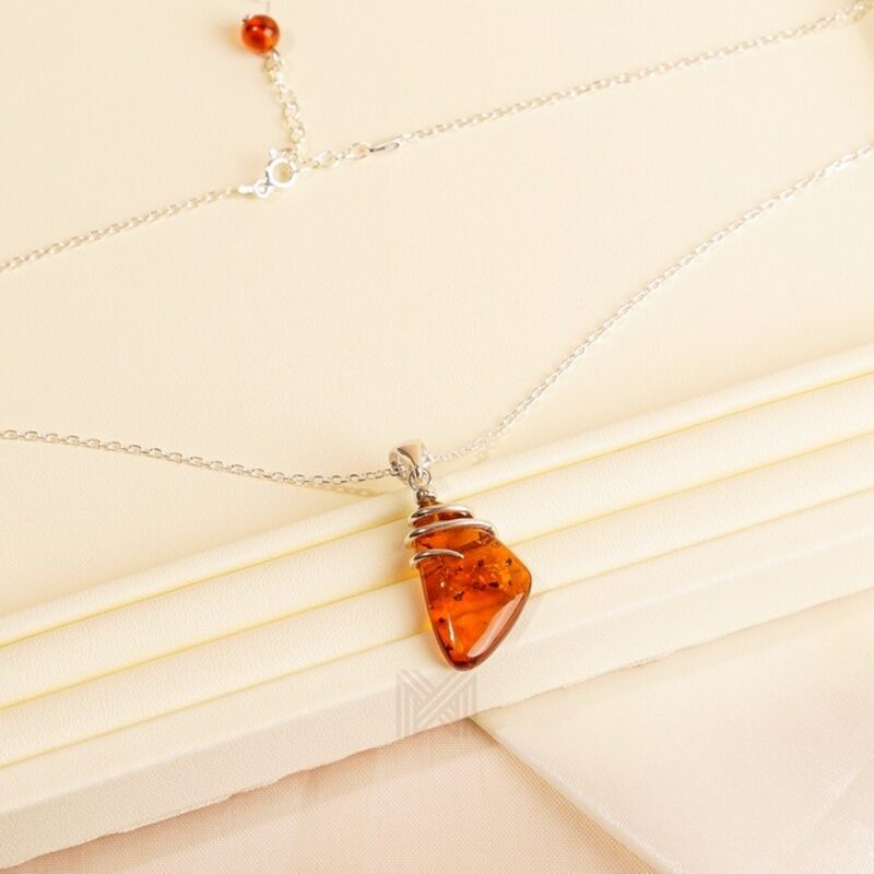 MILLENNE Multifaceted Baltic Amber Rustic Silver Pendant with 925 Sterling Silver