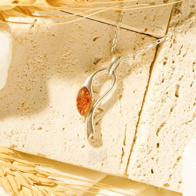 MILLENNE Multifaceted Baltic Amber Rosebud Silver Pendant with 925 Sterling Silver