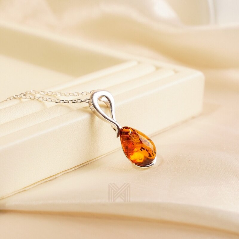 MILLENNE Multifaceted Baltic Amber Infinity Silver Pendant with 925 Sterling Silver