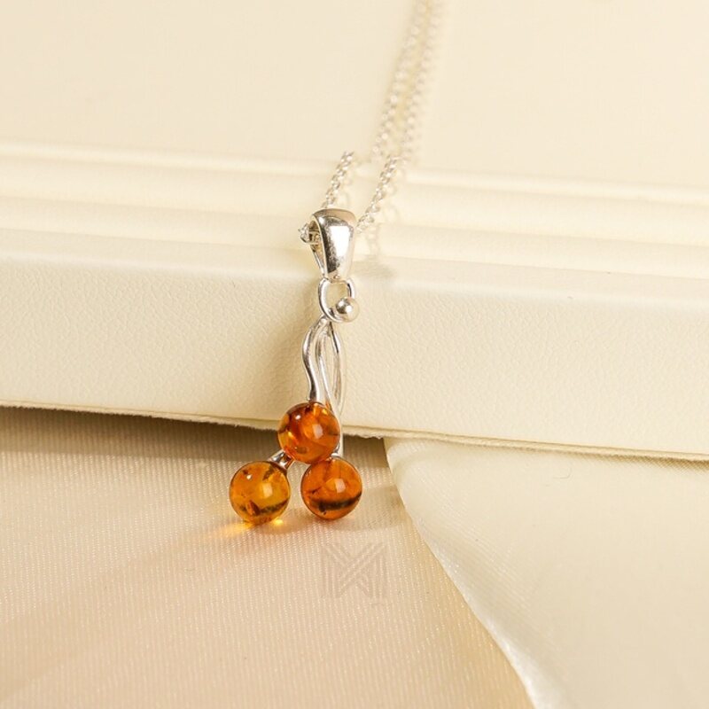 MILLENNE Multifaceted Baltic Amber Trio Silver Pendant with 925 Sterling Silver