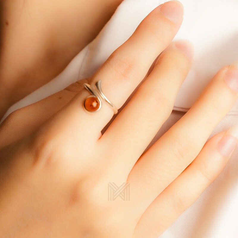 MILLENNE Multifaceted Baltic Amber Bezel Set Wrap Silver Ring with 925 Sterling Silver