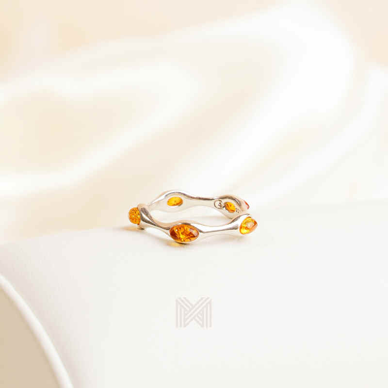 MILLENNE Multifaceted Baltic Amber Monotone Wavy Silver Ring with 925 Sterling Silver