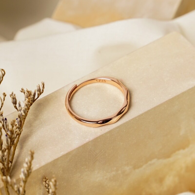 MILLENNE Minimal Curvy Rose Gold Stackable Ring with 925 Sterling Silver