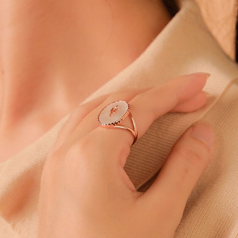 MILLENNE Millennia 2000 Mother of Pearls Victorian Bold Rose Gold Ring with 925 Sterling Silver